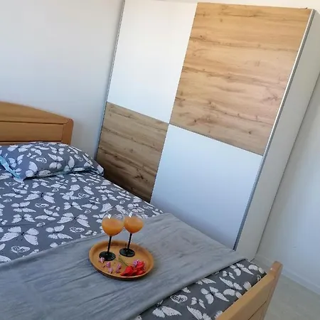 Apartman Ema Apartament *