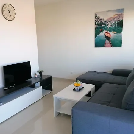 Apartman Ema Apartamento *